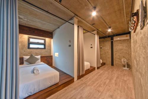 The Entaneer Poshtel in Wua Lai The Entaneer Poshtel in Wua Lai