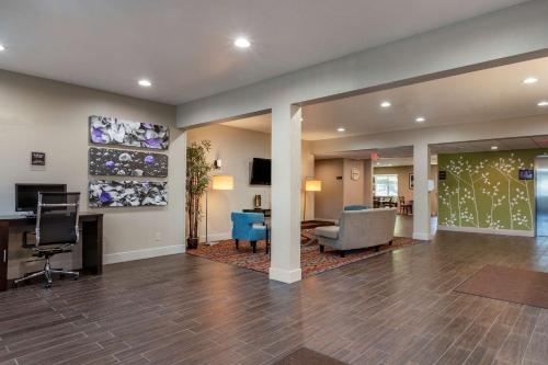 Lobby, Sleep Inn & Suites in Kalamazoo (MI) Lobby, Sleep Inn & Suites in Kalamazoo (MI)