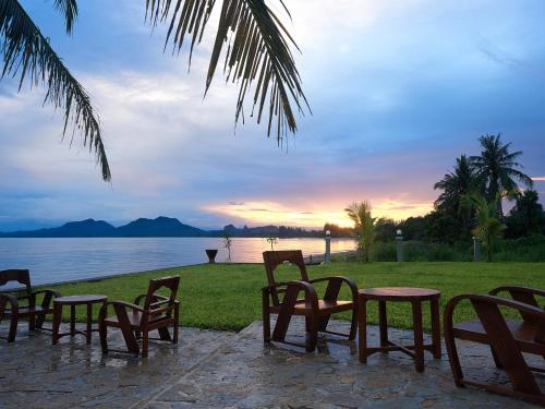 Restaurant, Sara Beachfront Boutique Resort in Pathio Restaurant, Sara Beachfront Boutique Resort in Pathio