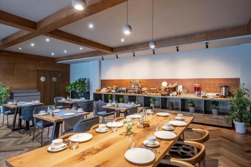 Étterem, Dialog Kokhta in Bakuriani Étterem, Dialog Kokhta in Bakuriani