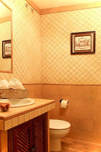 This photo about Apartamentos Turisticos Cullar Vega shared on HyHotel.com