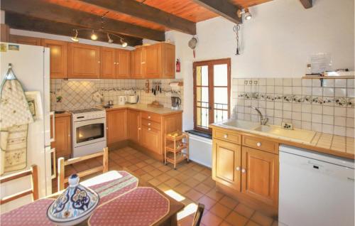 Kitchen, Gorgeous Home In Curnier in Montaulieu Kitchen, Gorgeous Home In Curnier in Montaulieu