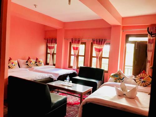 Shristi Hotel & Lodge in Bandipur Shristi Hotel & Lodge in Bandipur