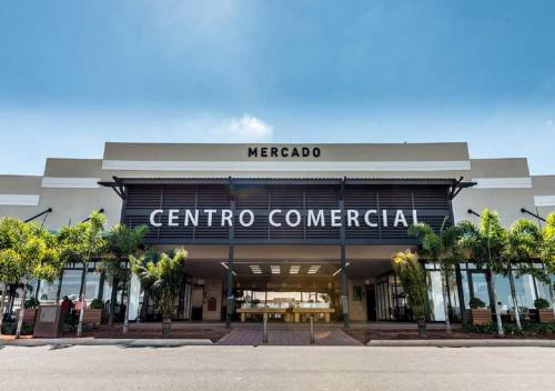 Shops, Recanto do Lago no Santa Barbara Resort Residence in Aguas de Santa Barbara (Sao Paulo) Shops, Recanto do Lago no Santa Barbara Resort Residence in Aguas de Santa Barbara (Sao Paulo)