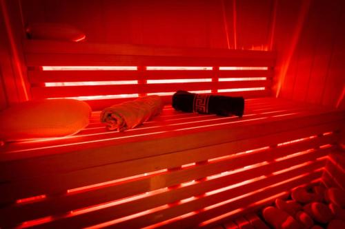 The Waterside Designer Waterfront Oasis Spa & Sauna Terrace in Zwanenburg The Waterside Designer Waterfront Oasis Spa & Sauna Terrace in Zwanenburg