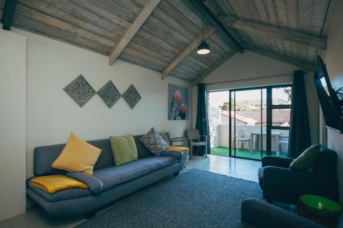 Lakeside Mountain Loft