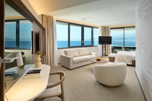 Grand Hotel View in บราค ไอส์แลนด์ Grand Hotel View in บราค ไอส์แลนด์