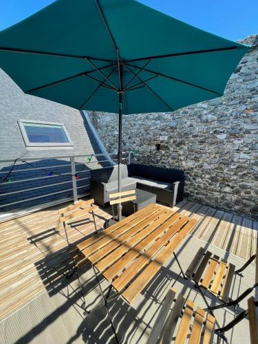 Balcony/terrace, L'ENSOLEILLE - Classe 2 etoiles - Nay centre - Appartement in Baudreix Balcony/terrace, L'ENSOLEILLE - Classe 2 etoiles - Nay centre - Appartement in Baudreix