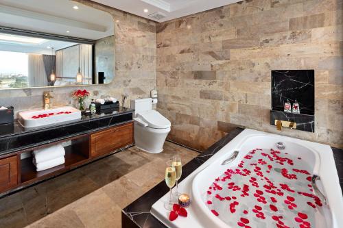 Bathroom, Ravatel Luxury Hotel Bac Giang in Bac Giang Bathroom, Ravatel Luxury Hotel Bac Giang in Bac Giang
