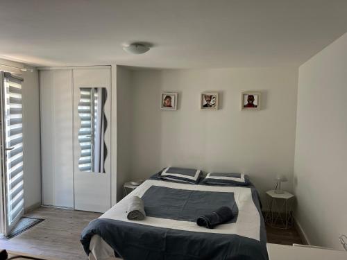 Studio calme et indépendant proche Tours (Studio calme et independant proche Tours) in ลุยน์ Studio calme et indépendant proche Tours (Studio calme et independant proche Tours) in ลุยน์
