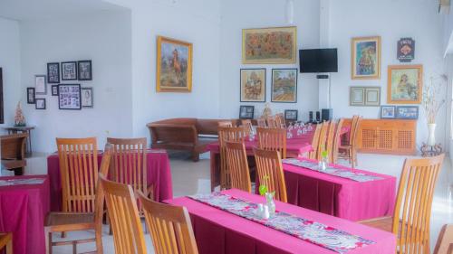 Food and beverages, Mawar Asri Hotel near Southern City Square Food and beverages, Mawar Asri Hotel near Southern City Square