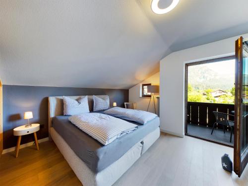 Hausberg No. 2 // NEU