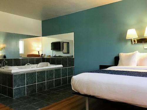 Travelodge Inn & Suites by Wyndham Missoula University Park in Missoula Travelodge Inn & Suites by Wyndham Missoula University Park in Missoula