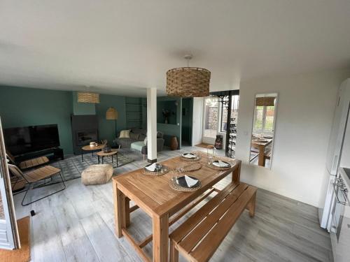 Maison de campagne entierement climatisee avec grand jardin in Pressagny-L'Orgueilleux Maison de campagne entierement climatisee avec grand jardin in Pressagny-L'Orgueilleux