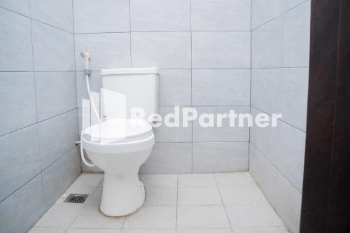 OYO 3952 Hotel C 18 Cibaduyut near CGV Blitz Miko Mall OYO 3952 Hotel C 18 Cibaduyut near CGV Blitz Miko Mall