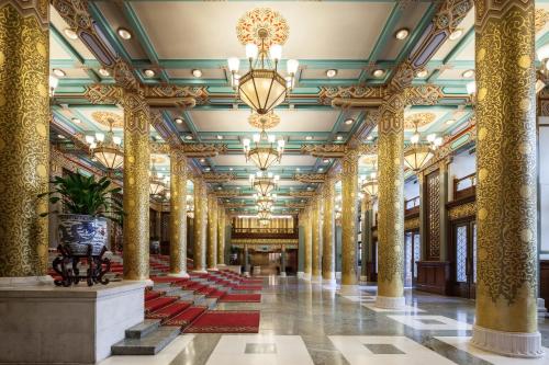 Lobby, Beijing Hotel near Wangfujing Street Lobby, Beijing Hotel near Wangfujing Street