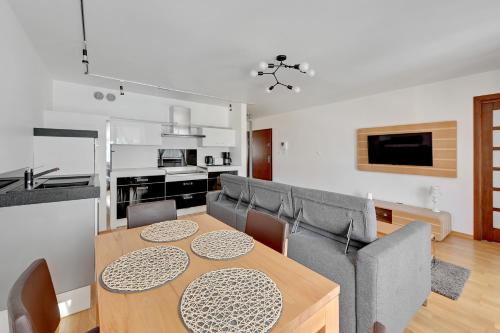 Quarto de hóspedes, NORDBYHUS Apartamenty Stara Winiarnia in Antiga Cidade Gdansk Quarto de hóspedes, NORDBYHUS Apartamenty Stara Winiarnia in Antiga Cidade Gdansk