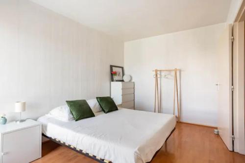 Appartement a 10 minutes du centre de Paris avec le RER B in La Courneuve Appartement a 10 minutes du centre de Paris avec le RER B in La Courneuve