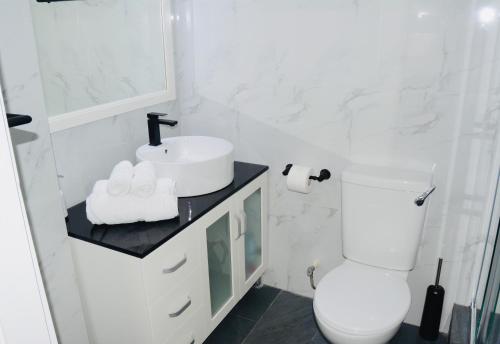 Pineridge Hideaway 1 Bedroom Apartment #1 in Trincity Pineridge Hideaway 1 Bedroom Apartment #1 in Trincity