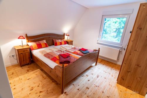 เตียงนอน, Ferienwohnung am Waldrand in บัด ลาสเฟอ เตียงนอน, Ferienwohnung am Waldrand in บัด ลาสเฟอ