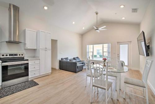 Modest and Sleek Tavares Condo - 3 Mi to Dtwn! in Tavares (FL) Modest and Sleek Tavares Condo - 3 Mi to Dtwn! in Tavares (FL)