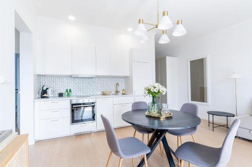 ห้องครัว, Apartament Superior 2 sypialnie przy Jeziorze Ukiel Olsztyn Plaża Miejska (Apartament Superior 2 sypialnie przy Jeziorze Ukiel Olsztyn Plaza Miejska) in โอลสทีน ห้องครัว, Apartament Superior 2 sypialnie przy Jeziorze Ukiel Olsztyn Plaża Miejska (Apartament Superior 2 sypialnie przy Jeziorze Ukiel Olsztyn Plaza Miejska) in โอลสทีน