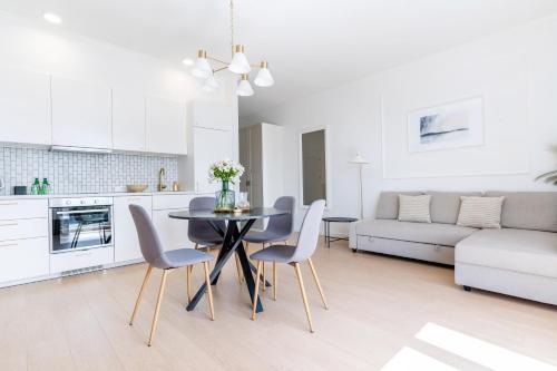 ห้องพัก, Apartament Superior 2 sypialnie przy Jeziorze Ukiel Olsztyn Plaża Miejska (Apartament Superior 2 sypialnie przy Jeziorze Ukiel Olsztyn Plaza Miejska) in โอลสทีน ห้องพัก, Apartament Superior 2 sypialnie przy Jeziorze Ukiel Olsztyn Plaża Miejska (Apartament Superior 2 sypialnie przy Jeziorze Ukiel Olsztyn Plaza Miejska) in โอลสทีน