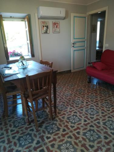 Tipica casa d'altri tempi in Furnari Tipica casa d'altri tempi in Furnari