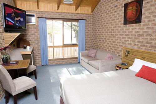This photo about Beechworth Carriage Motor Inn shared on HyHotel.com