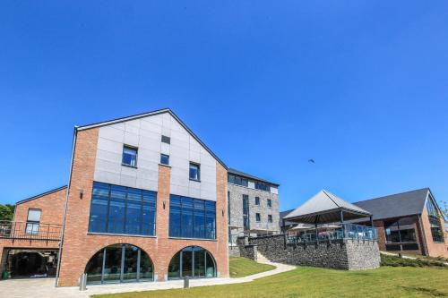 Вхід, Azur en Ardenne in Дурбай Вхід, Azur en Ardenne in Дурбай