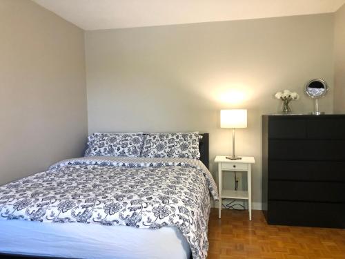 Comfort Rooms near Toronto Airport in 미시소가 (ON) Comfort Rooms near Toronto Airport in 미시소가 (ON)