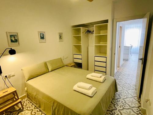 Modern apartment in the city centre, La Alameda