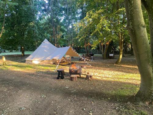 Eakley Manor Farm Glamping in Newport Pagnell Eakley Manor Farm Glamping in Newport Pagnell