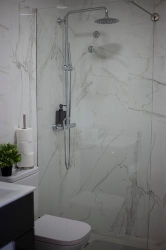 ฝักบัว, Casa Romeu in กาเนโด เด บาสโต ฝักบัว, Casa Romeu in กาเนโด เด บาสโต