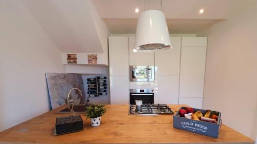 LUXURY VILLA SLEEP 6 CLOSE TO LAKE OF COMO in Traona LUXURY VILLA SLEEP 6 CLOSE TO LAKE OF COMO in Traona