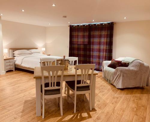 Plumptons Farm Holiday Lodges in Colchester Plumptons Farm Holiday Lodges in Colchester