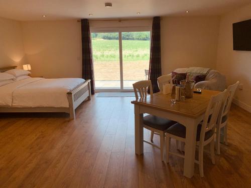 Plumptons Farm Holiday Lodges in Colchester Plumptons Farm Holiday Lodges in Colchester