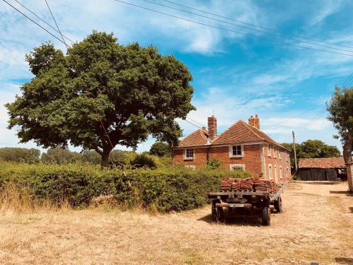 Plumptons Farm Holiday Lodges in Colchester Plumptons Farm Holiday Lodges in Colchester