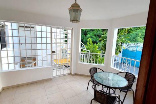 Delightful 2 bed room penthouse in Petionville Delightful 2 bed room penthouse in Petionville