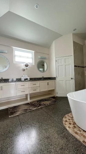 Badkamer, Stonetrail in Arnos Vale Badkamer, Stonetrail in Arnos Vale