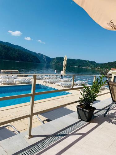 Kilátás, Onyx in Eselnita Kilátás, Onyx in Eselnita