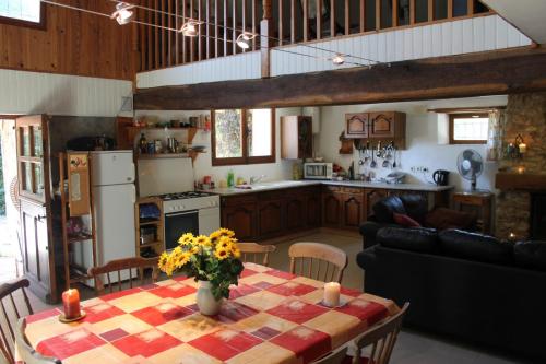 Grand gîte de campagne capacité jusqu'à 10 personnes (Grand gite de campagne capacite jusqu'a 10 personnes) in 尚特奈 - 聖因貝特 Grand gîte de campagne capacité jusqu'à 10 personnes (Grand gite de campagne capacite jusqu'a 10 personnes) in 尚特奈 - 聖因貝特