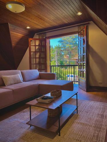 balkon/terras, Casa Três Rios - Campos do Jordão (Casa Tres Rios - Campos do Jordao) in Campos Do Jordao balkon/terras, Casa Três Rios - Campos do Jordão (Casa Tres Rios - Campos do Jordao) in Campos Do Jordao