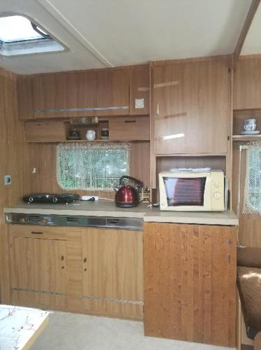 Sykovec Karavan Sýkorka (Sykovec Karavan Sykorka) in วลาโชวิช Sykovec Karavan Sýkorka (Sykovec Karavan Sykorka) in วลาโชวิช