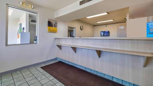 大堂, Motel 6 Tucumcari, NM in 塔卡姆凱麗 大堂, Motel 6 Tucumcari, NM in 塔卡姆凱麗
