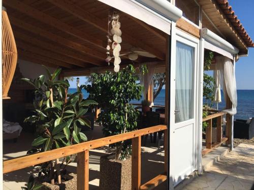 Ionion Seaside Home in Paralia (Zakinthos) Ionion Seaside Home in Paralia (Zakinthos)