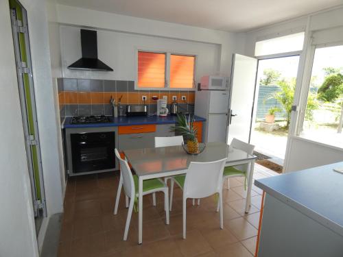 Instalaciones, Proprizen in Riviere-Salee Instalaciones, Proprizen in Riviere-Salee