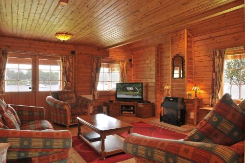 Ardlui Lochside Lodges in Ardlui Ardlui Lochside Lodges in Ardlui