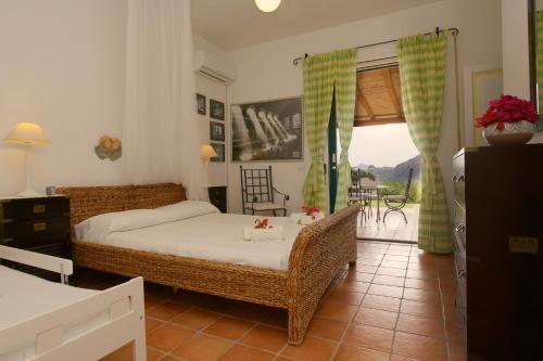 Casa Nostra, stunning, elegant villa in Lipari with pool