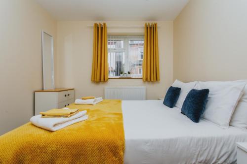 Home from Home 1 king size bed Apartment Near Hospital & Tennis in Lenton Abbey Home from Home 1 king size bed Apartment Near Hospital & Tennis in Lenton Abbey